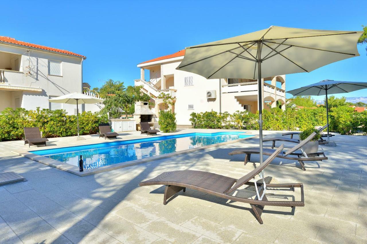 Mam Apartment Vir Bagian luar foto
